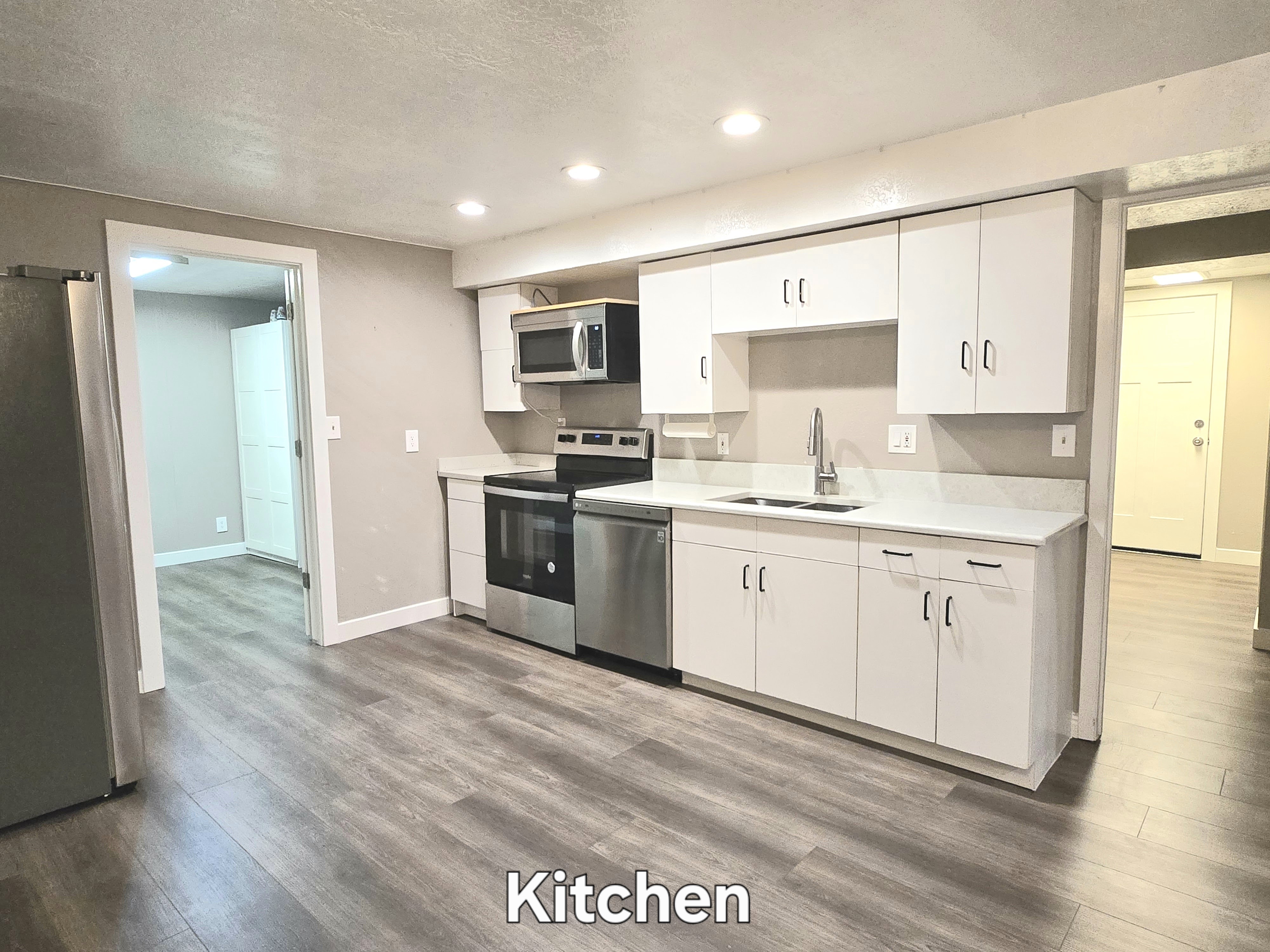 Sandy In-Law/Basement: 9121 S Peach Blossom Dr