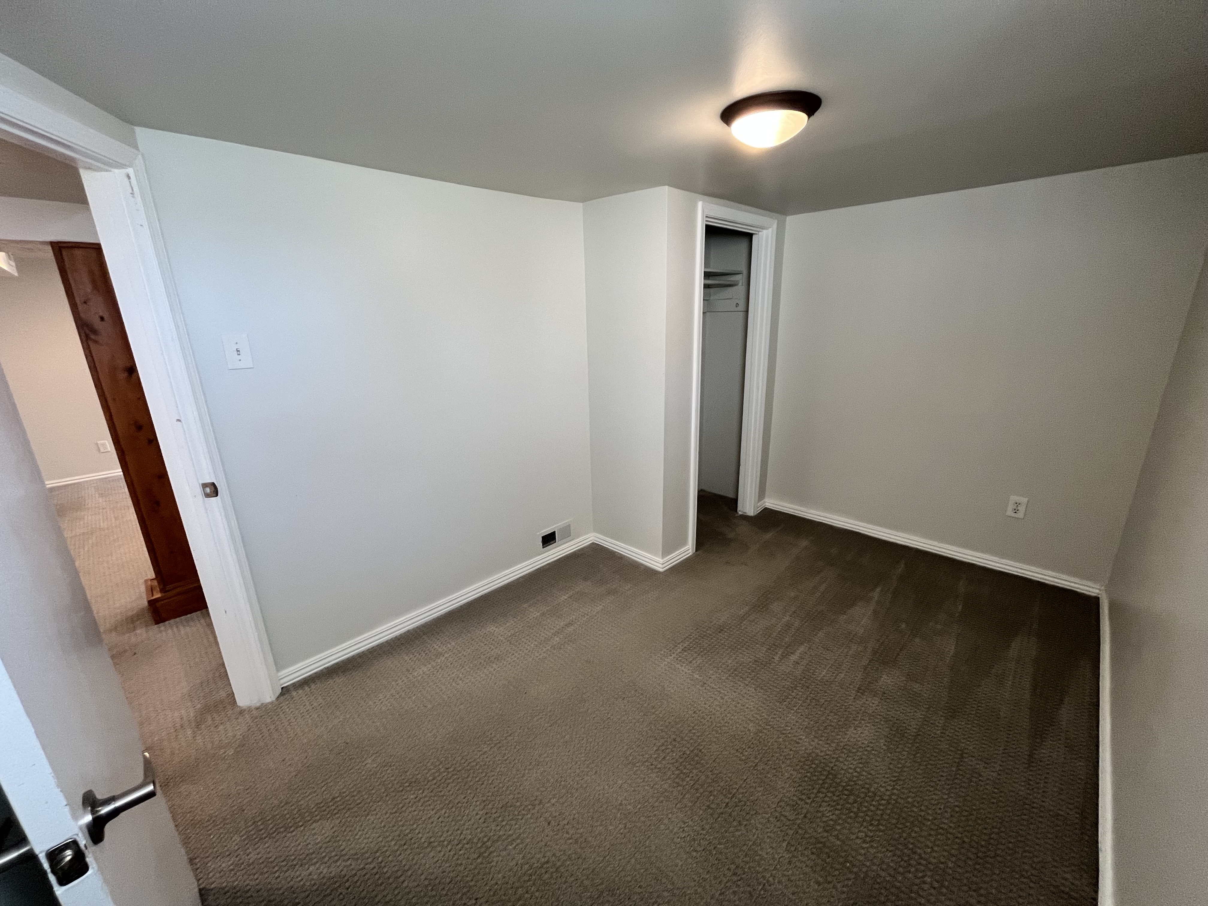 Salt Lake City House: 2068 E Hollywood Ave