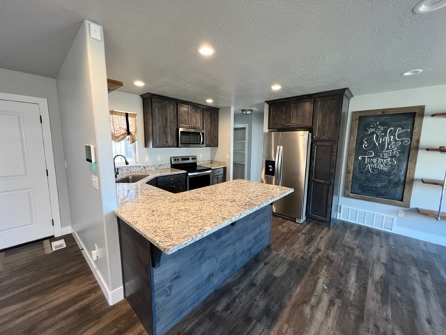 Pleasant Grove House: 583 N 400 E