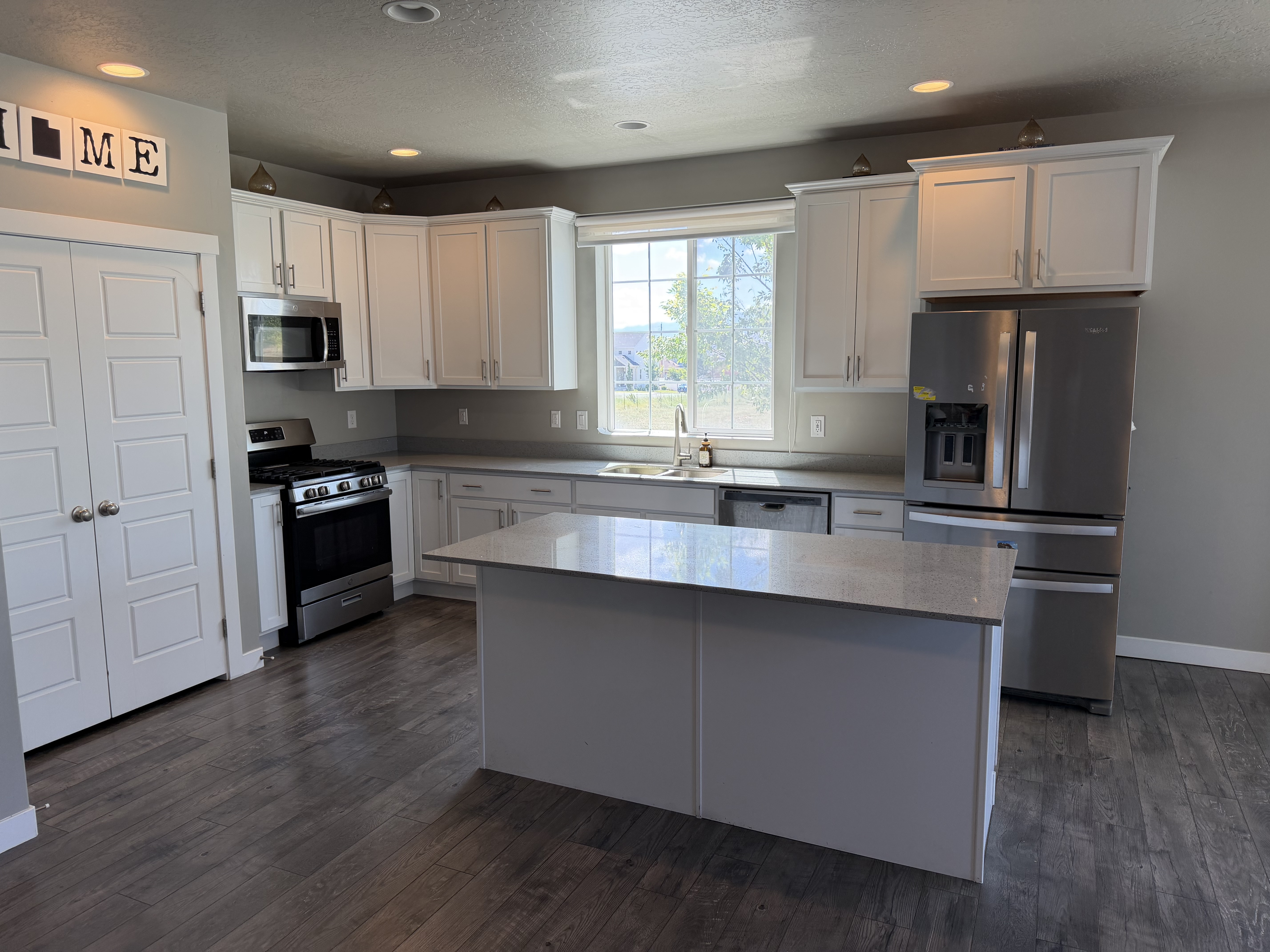 Lehi House: 952 W 2840 N