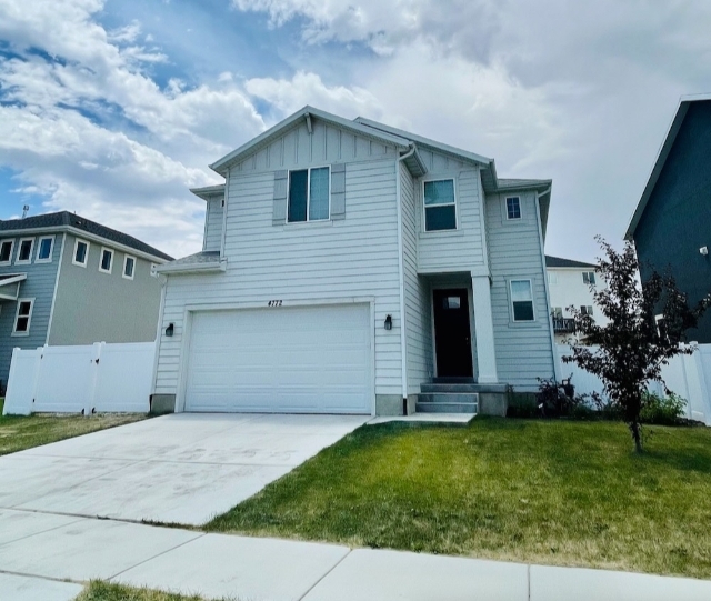 Eagle Mountain House: 4772 E Silver Ridge Rd