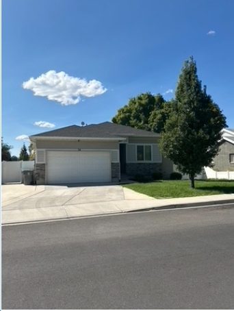 Pleasant Grove House: 24 S 400 E