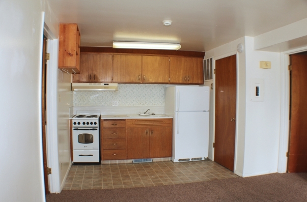 Provo Apartment: 25 E 900 N