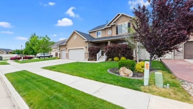 Lehi House: 2142 N 2270 W