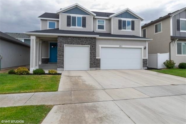 Vineyard House: 481 E Rue Cournot