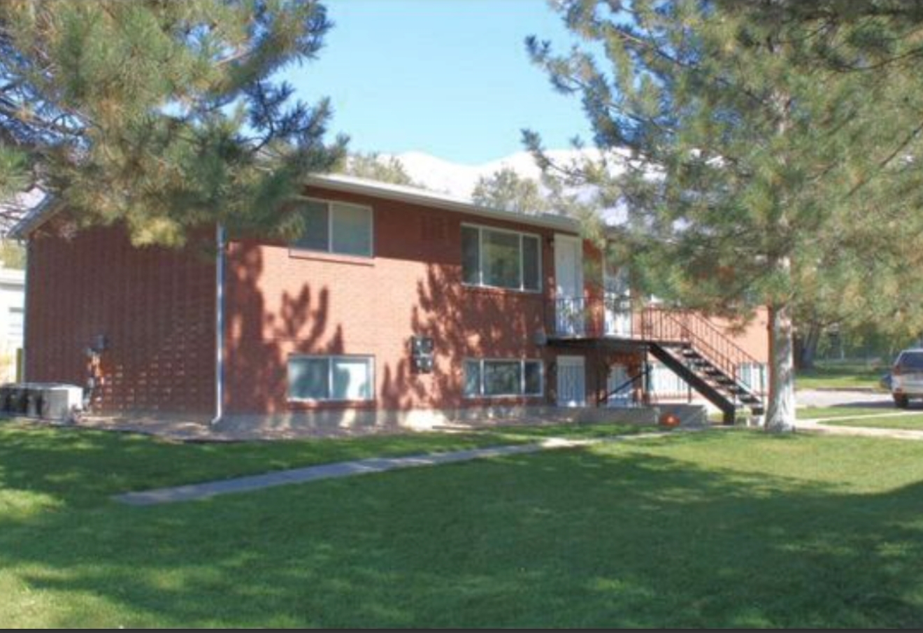 Pleasant Grove Apartment: 25 S 300 E