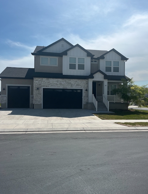 Eagle Mountain House: 4684 N Grandview Peak Dr