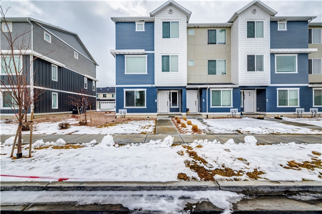 Saratoga Springs Townhome: 1063 E Waterway Ln