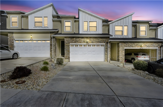 Herriman Townhome: 4428 W Hill Shadow Way