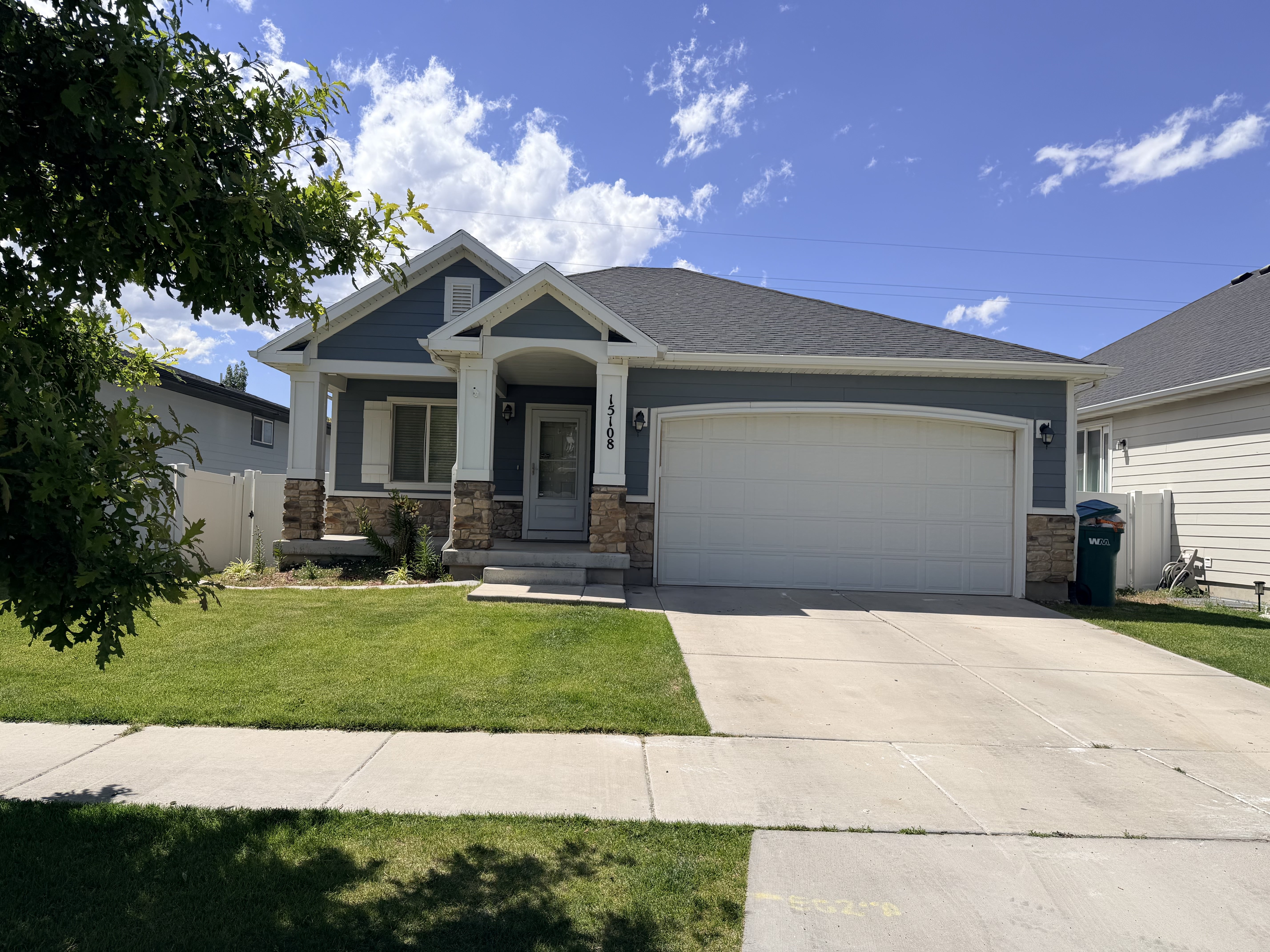 Bluffdale House: 15108 S Honor Dr