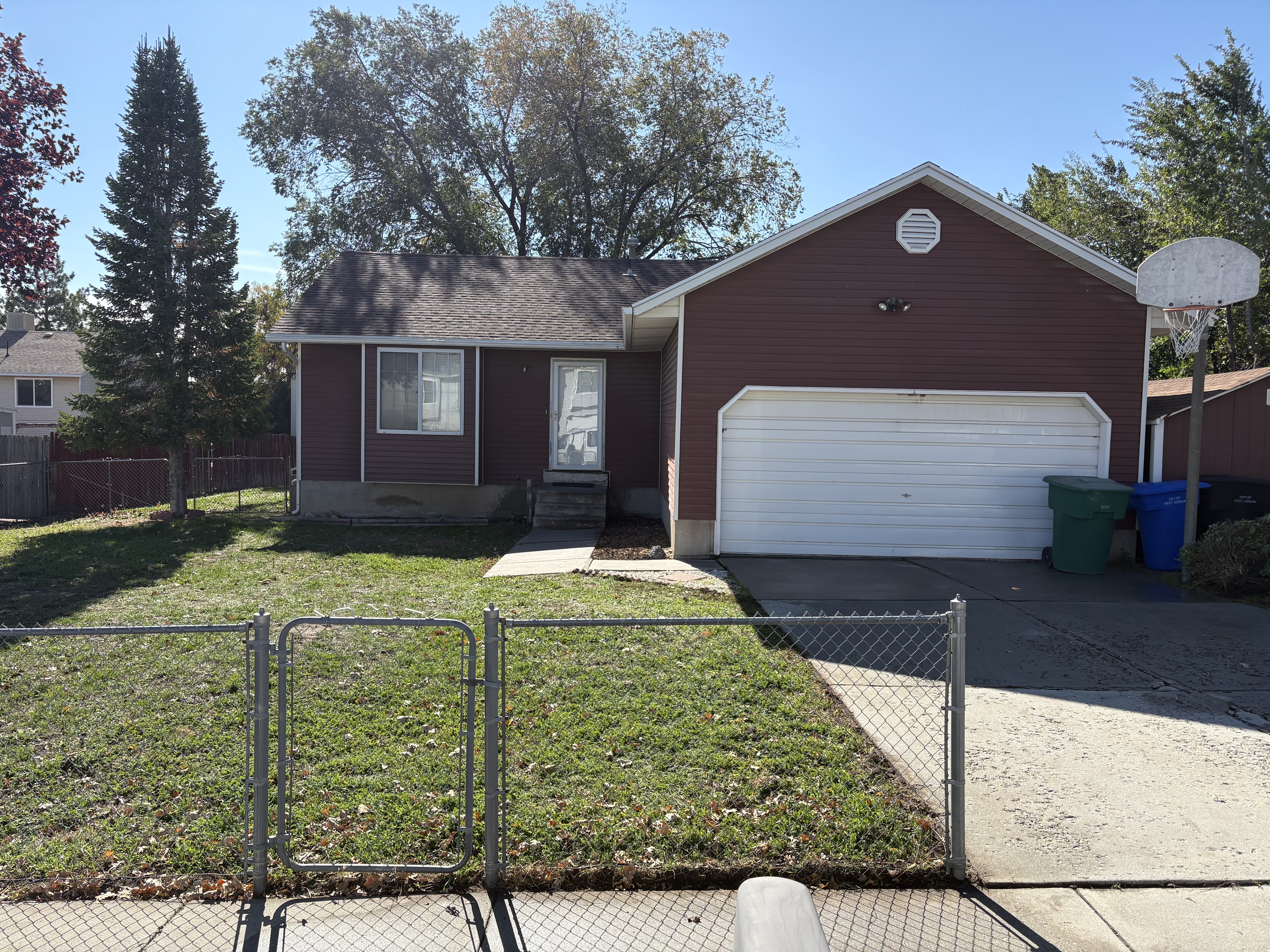 West Jordan House: 5069 W 6600 S