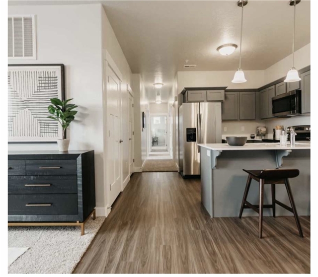 Lehi Single Room: 1887 N 3410 W