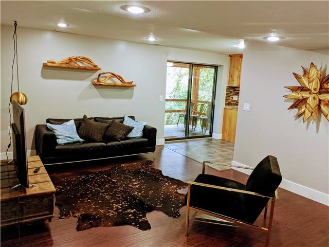 Sandy Single Room: 2505 E Creek Rd