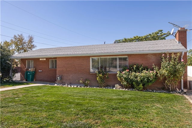 Riverton House: 11920 S Redwood Rd