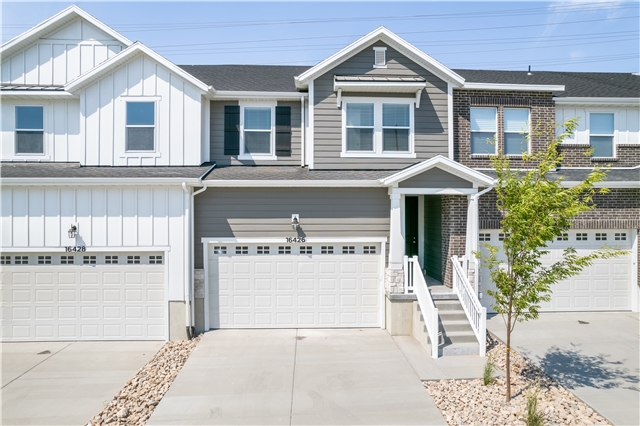 Riverton Townhome: 16426 S Bull Spring Ln