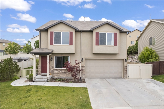 Saratoga Springs House: 203 W Cooper Ave