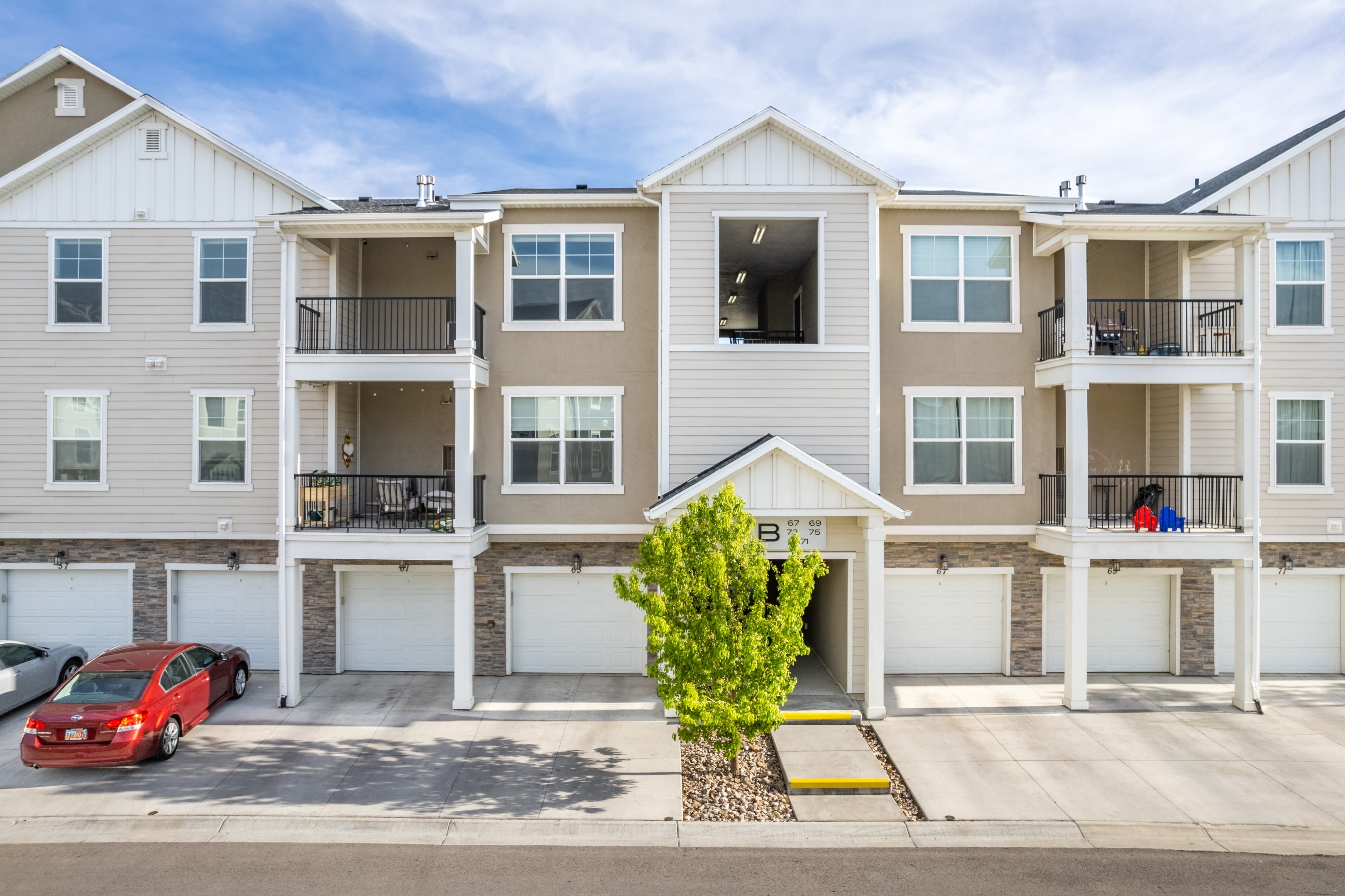 Vineyard Condo: 654 N Emery Ln