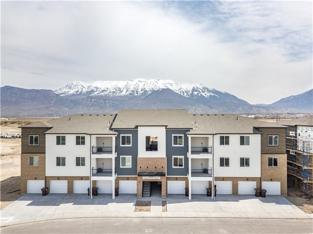 Vineyard Condo: 359 W 785 N