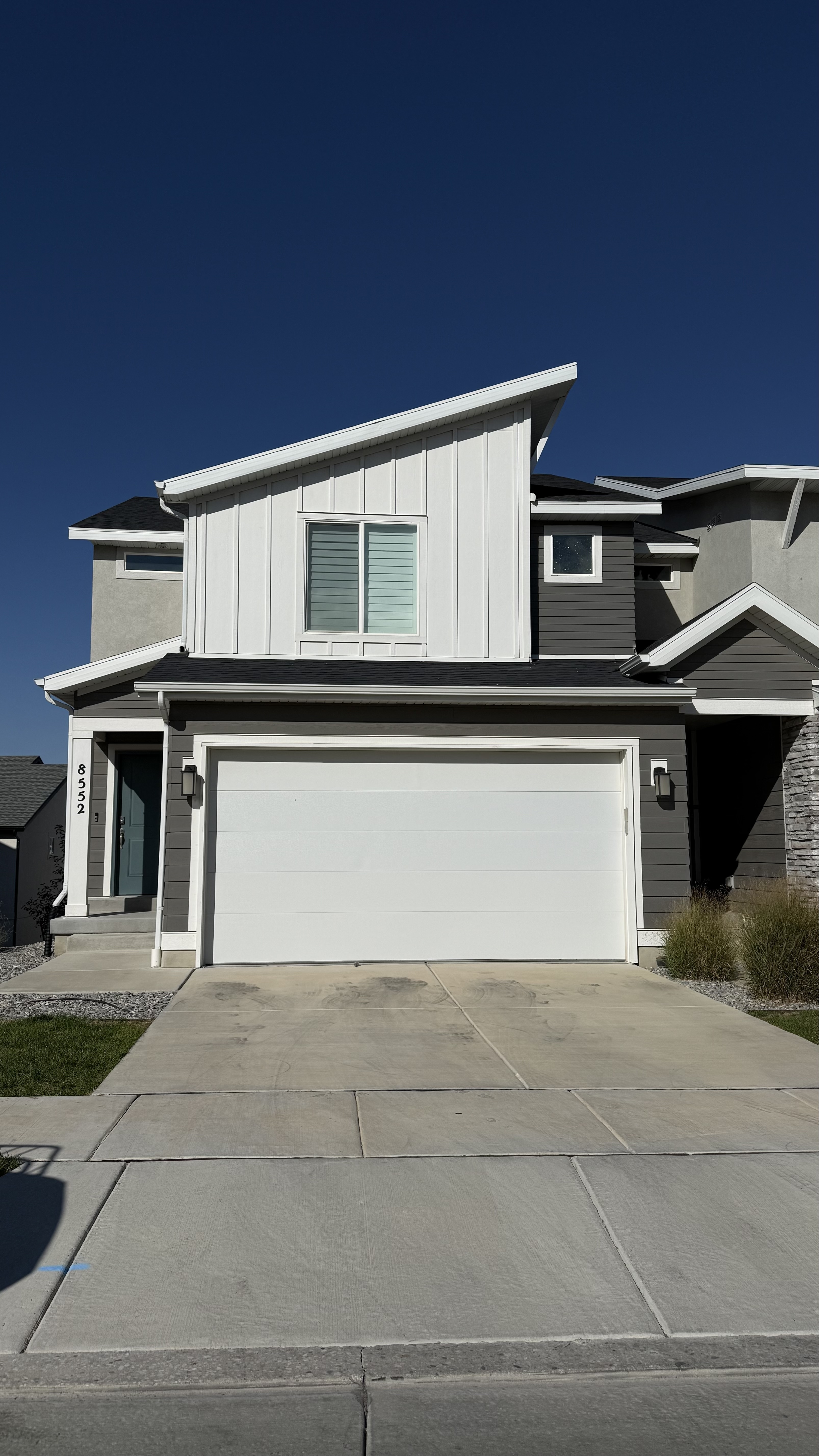 Magna Townhome: 8552 W Bowie Dr
