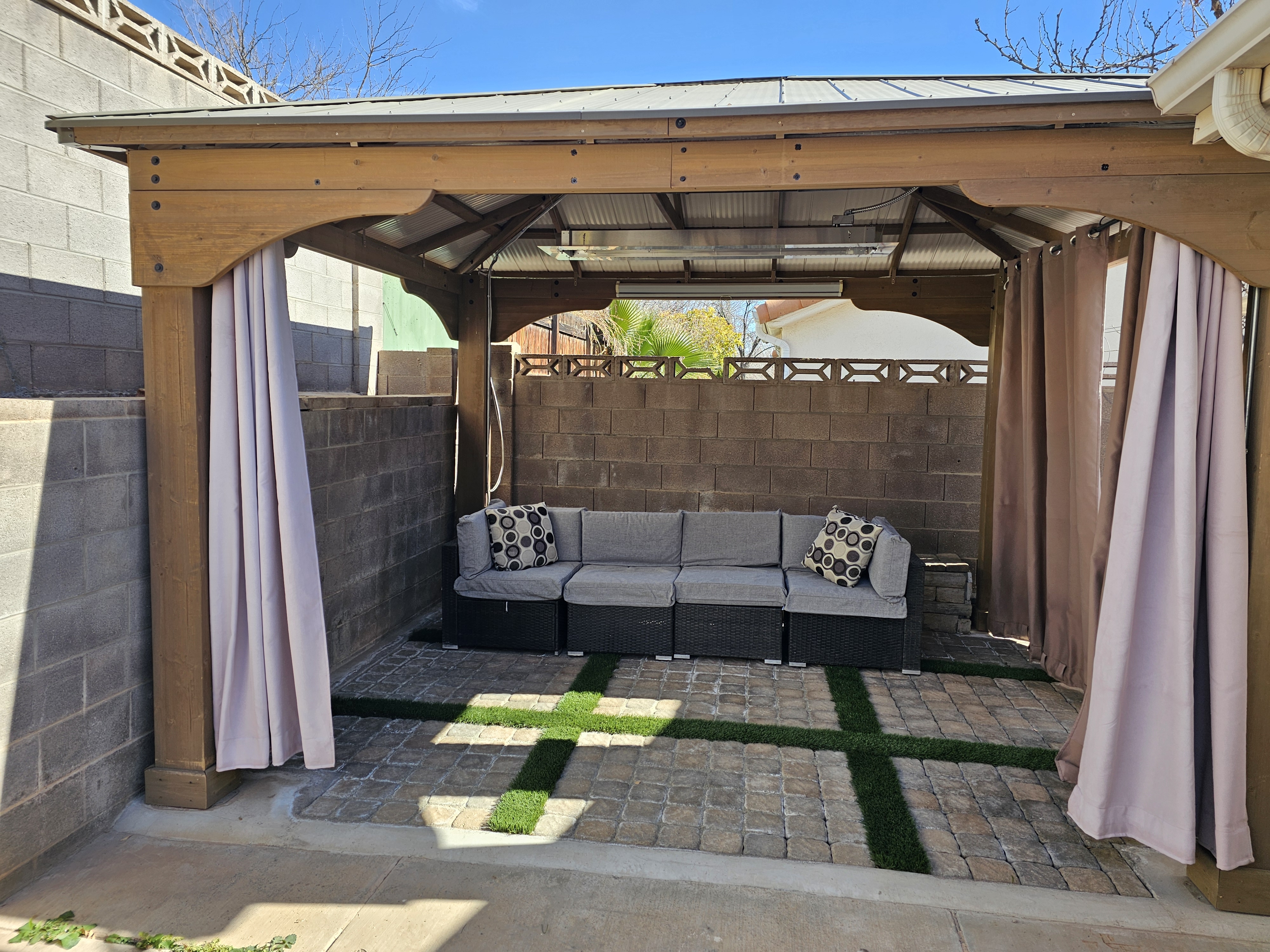 Saint George House: 99 N 2350 East Cir