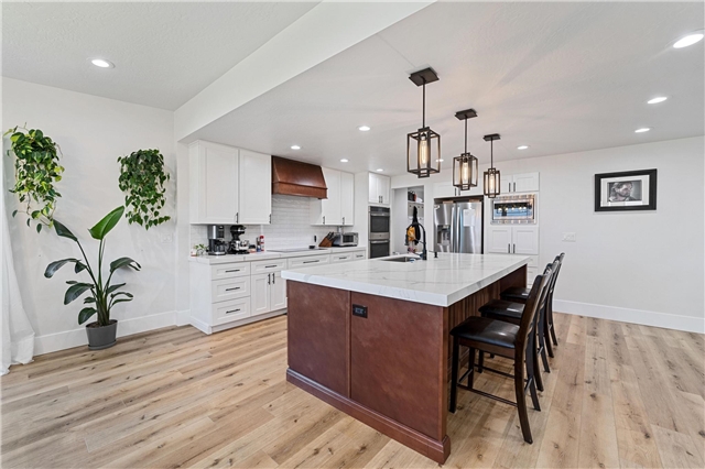 Highland House: 5909 W 10100 N