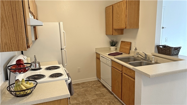 Taylorsville Apartment: 4536 S Bridgeside Way