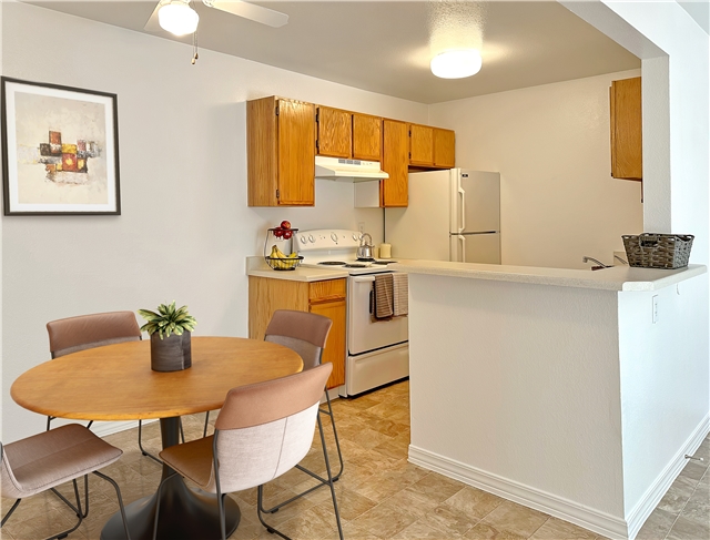 Taylorsville Apartment: 4536 S Bridgeside Way