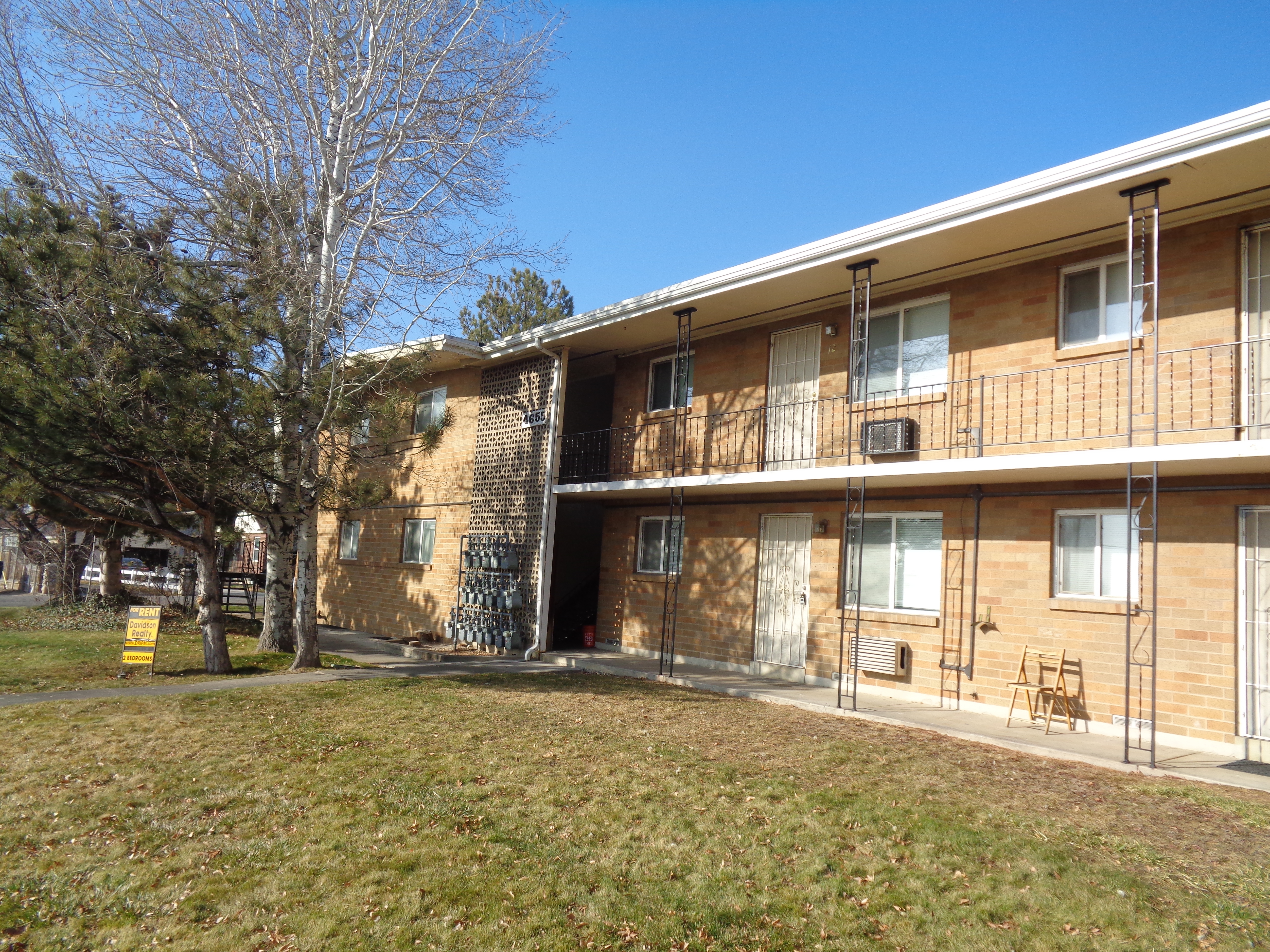 Holladay Apartment: 4655 S Locust Ln