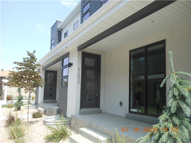 Sandy Townhome: 9203 S Holiday Bowl Ct