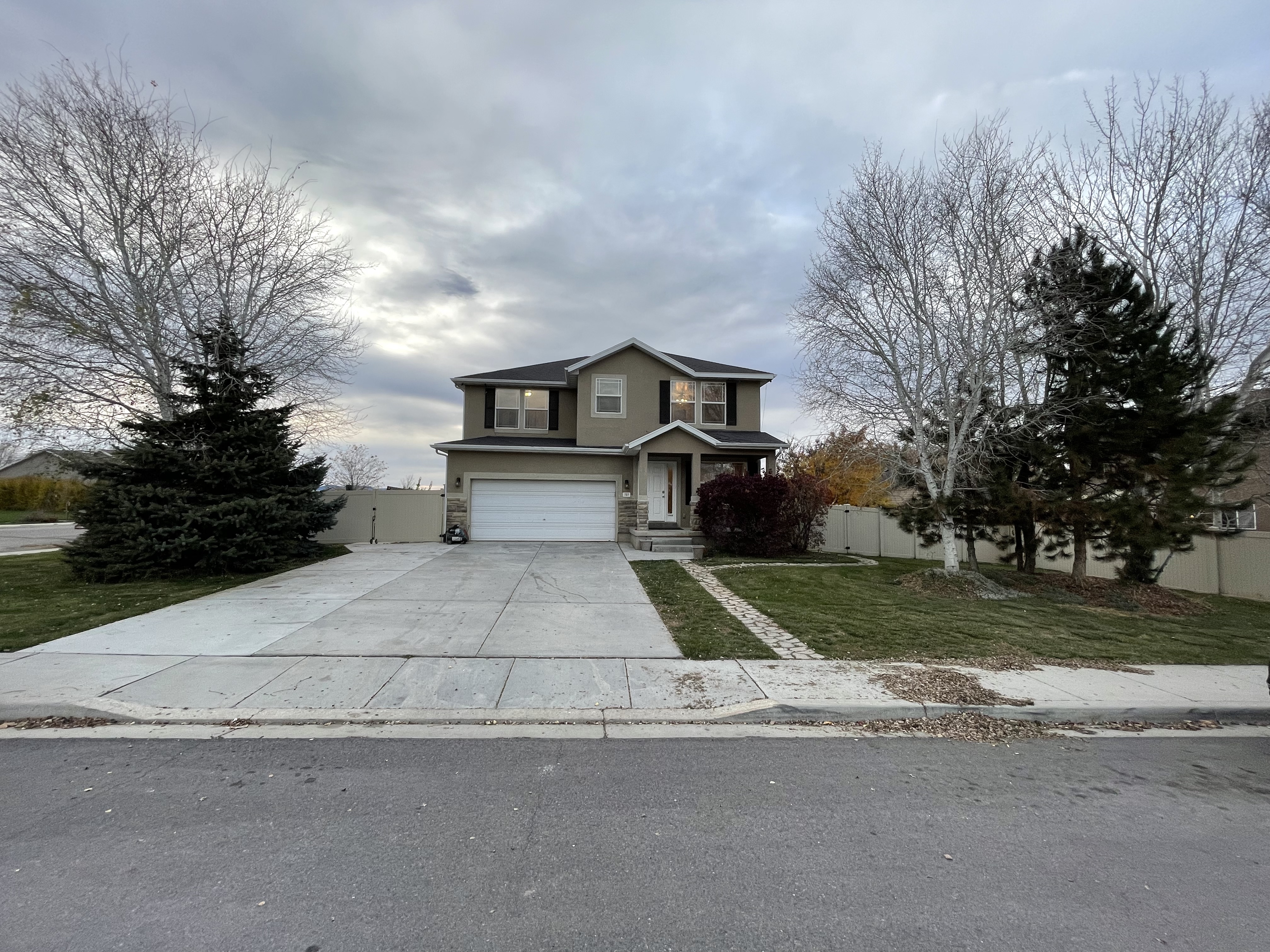 Santaquin House: 737 N 420 W