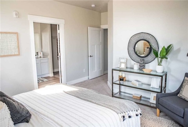 Vineyard Condo: 329 W 435 N