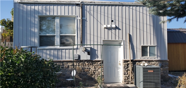 Richmond Apartment: 8 S State St