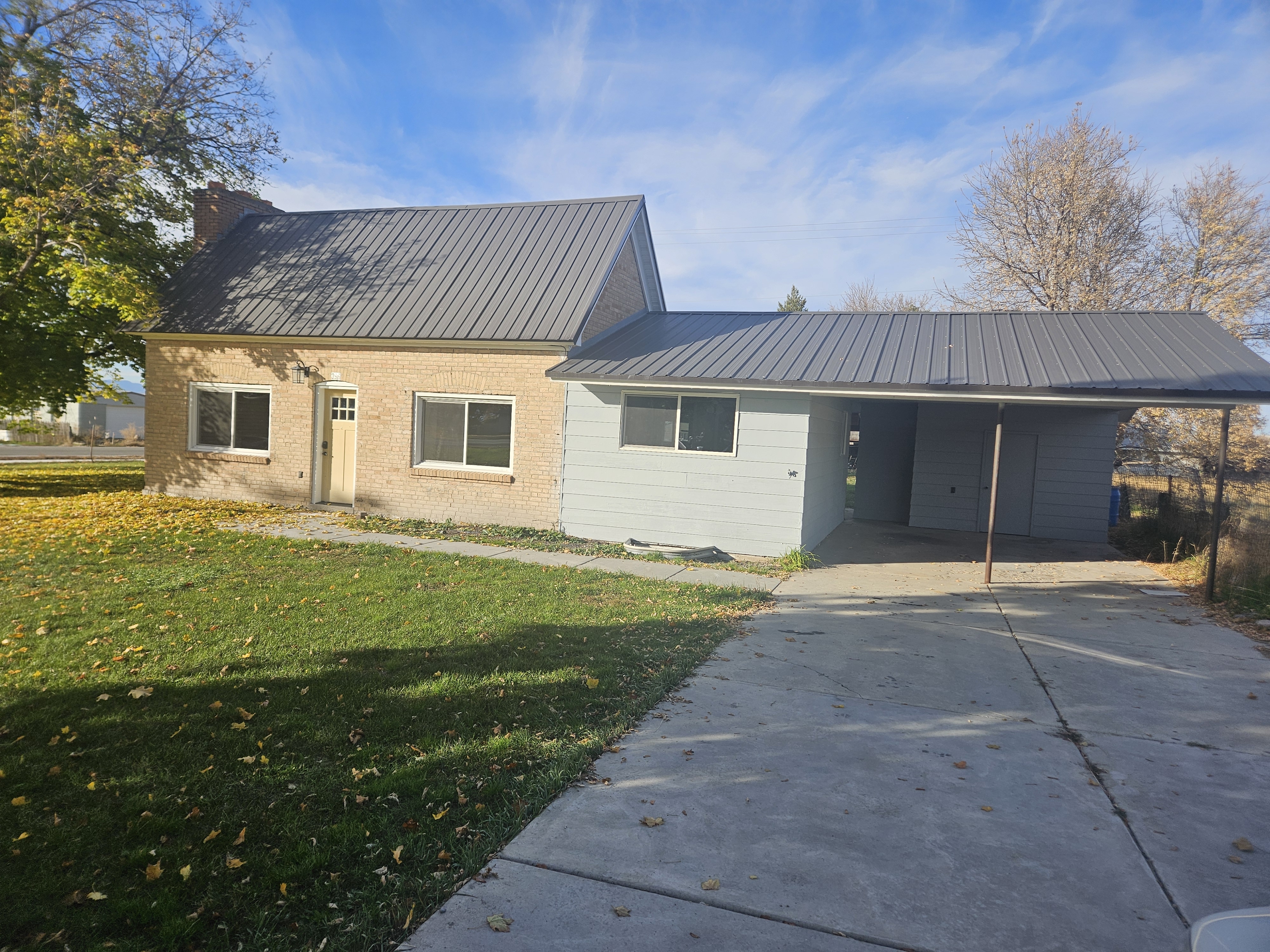 Richmond House: 396 W Main St