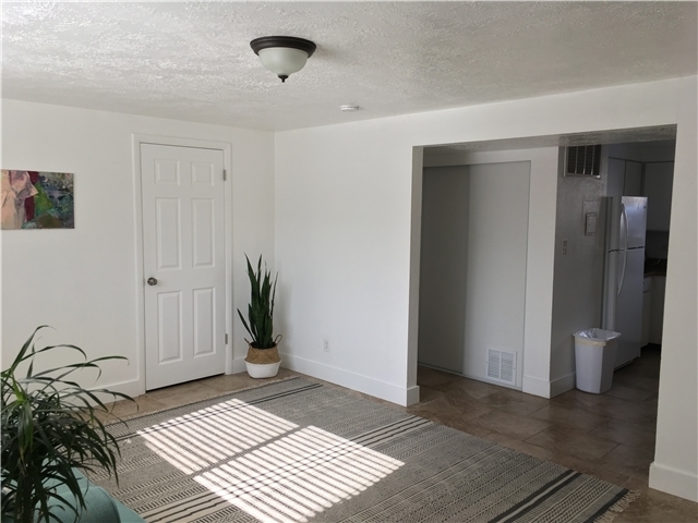 Springville Apartment: 640 S 300 E