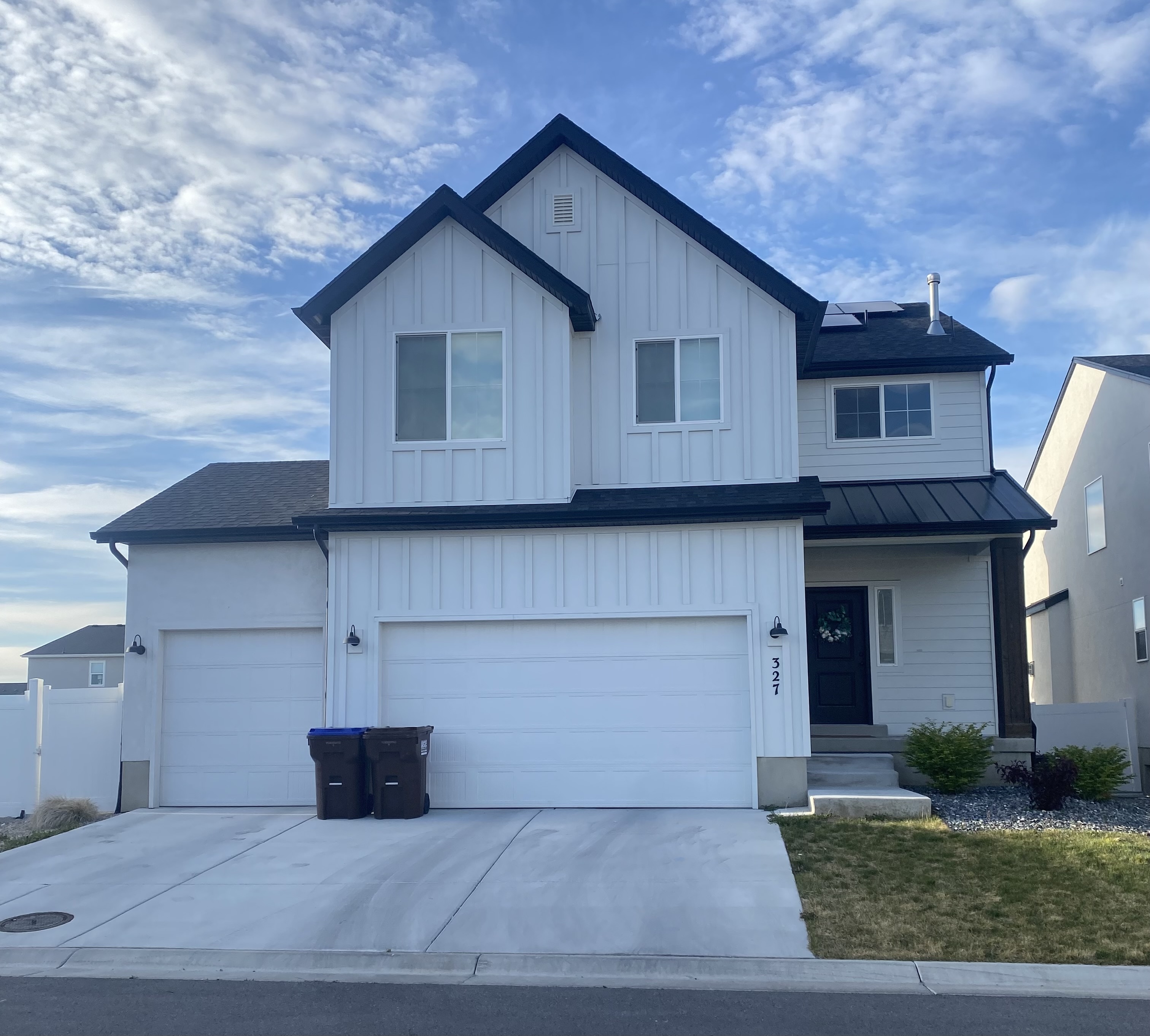 Draper House: 327 E Shelby Beach Dr