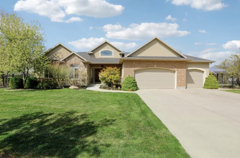 Draper In-Law/Basement: 699 E Carlquist Dr