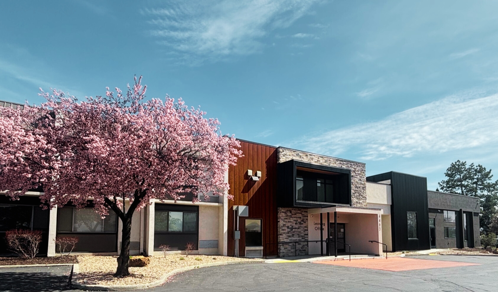 Murray Apartment: 4465 S Century Dr