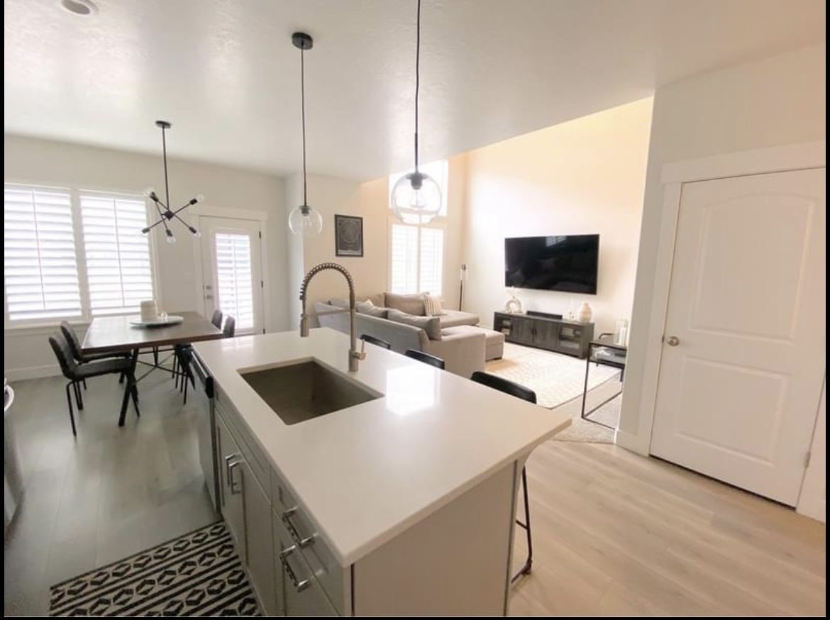 Lehi Townhome: 3729 W 1700 N