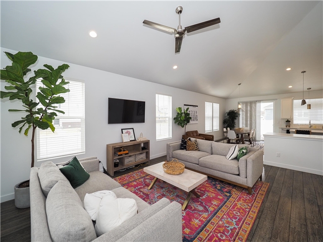 Riverton House: 2108 W Kimber Ln