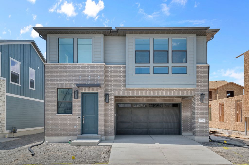 Lindon House: 575 N Buffalo Grass Ln