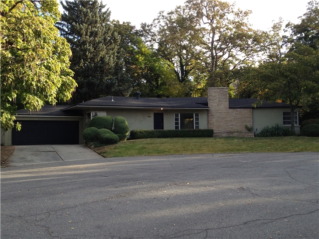 Holladay House: 2695 E Verona Cir