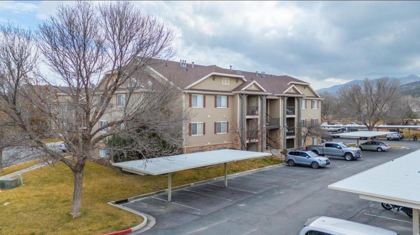 Eagle Mountain Condo: 8083 N Ridge Loop E