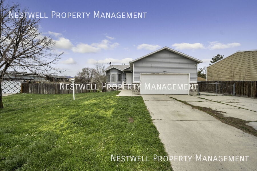 West Valley City House: 3492 W Cannon Creek Cir