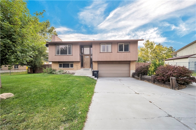 West Jordan House: 7054 S Woodgreen Rd