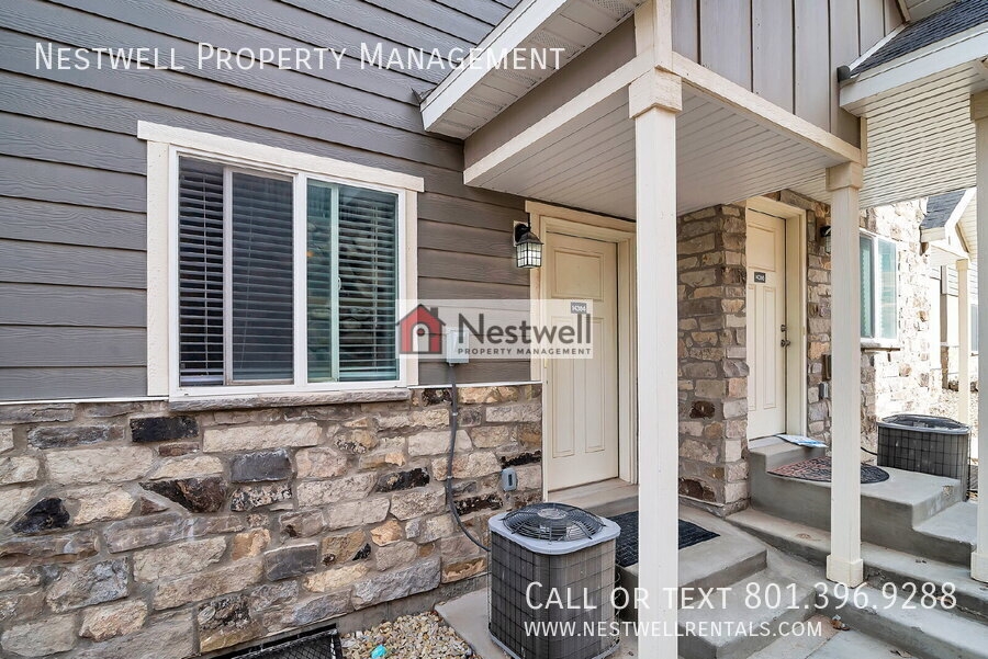 Herriman Townhome: 14384 S Firgrove Way