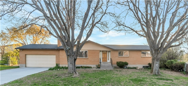 West Jordan House: 6687 S Carson Cir