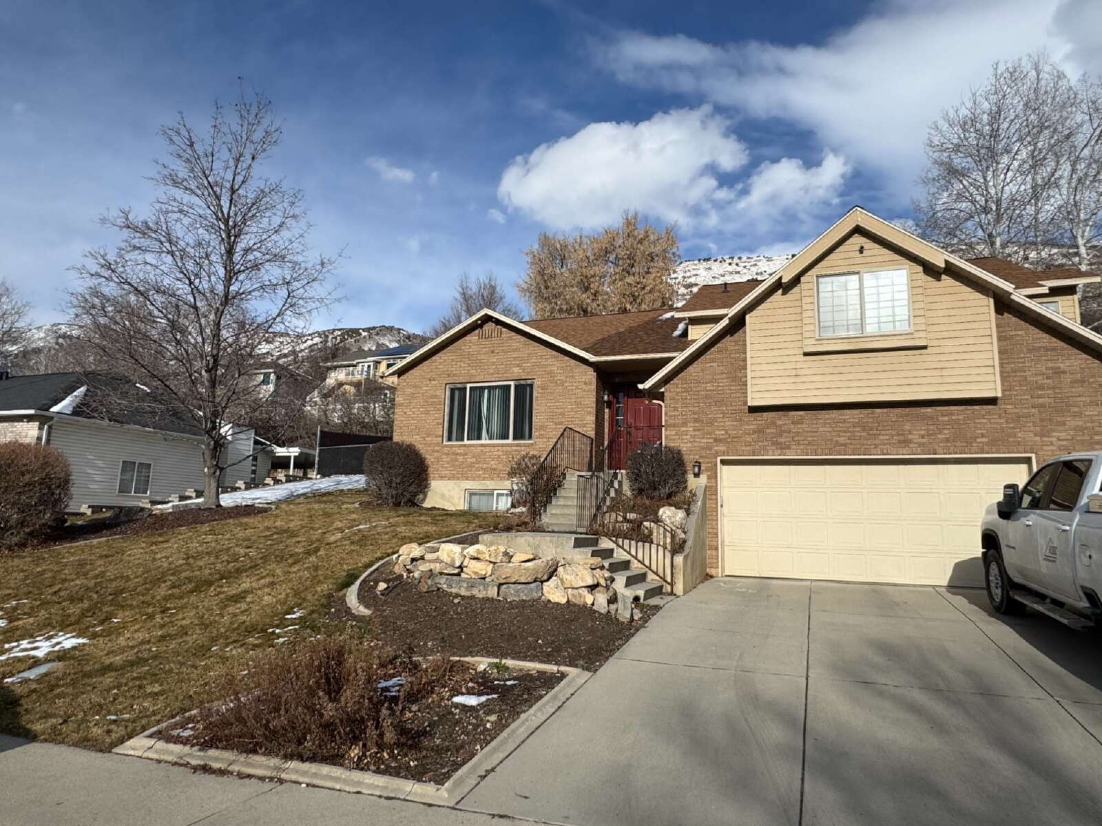 Pleasant Grove House: 1715 Cherokee Dr