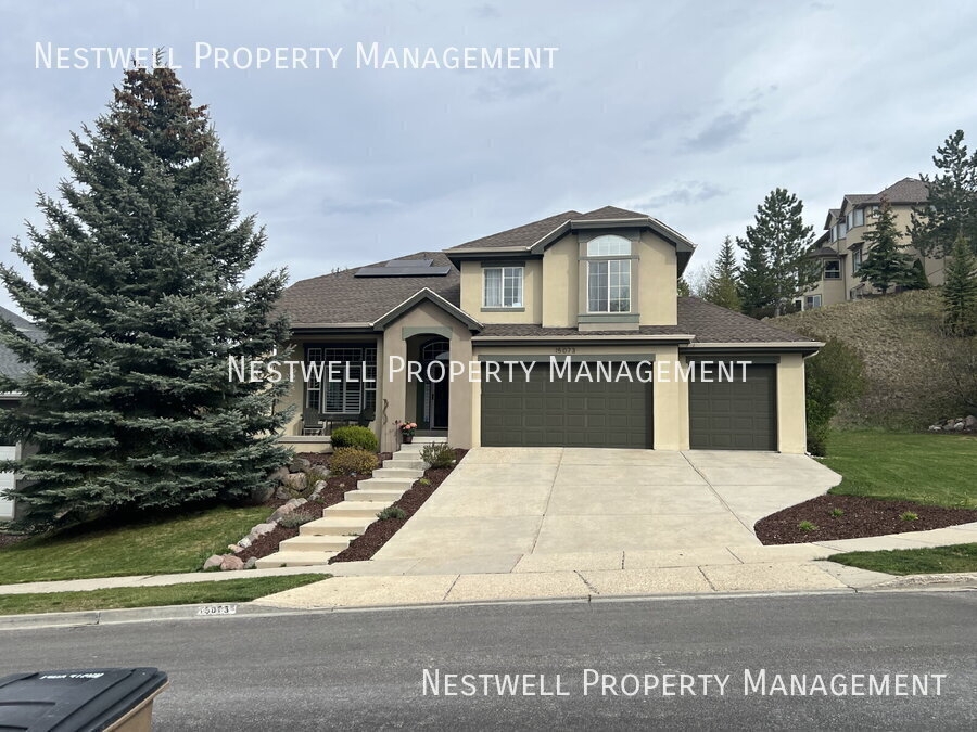 Draper House: 15073 S Round Tree Ln