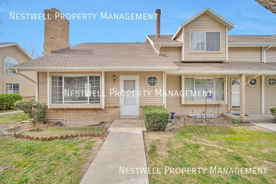 Midvale Townhome: 6886 S 595 E