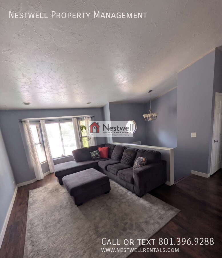 West Jordan House: 1637 W Crystal Ridge Dr
